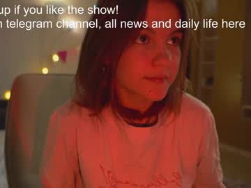 webcam girl tiny_miracle live cam image #10947394