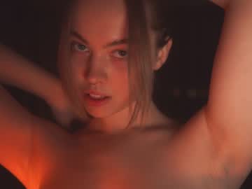 webcam girl bibi_it_is live cam image #6814586