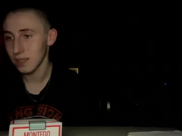 webcam man holdthesausagehostage live cam image #5713054