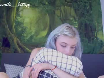 webcam girl lit1le_kitty_ live cam image #3149289