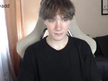 webcam man callmenineoneseven live cam image #3033657