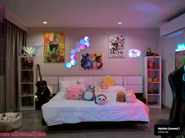 webcam girl madnessalise live cam image #10114636