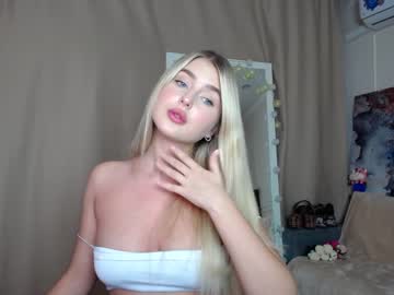 webcam girl cute18cute live cam image #3338984