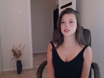 webcam girl bitter_moon live cam image #9347174