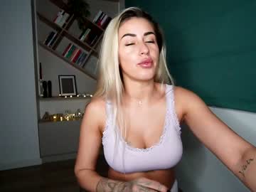 webcam girl laurabae_ live cam image #4200403
