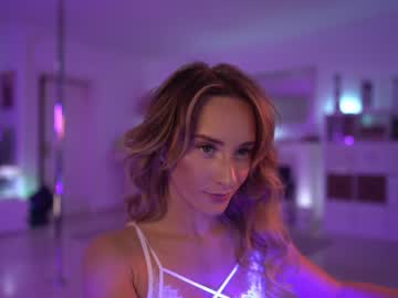 webcam girl hannahjames710 live cam image #6128362