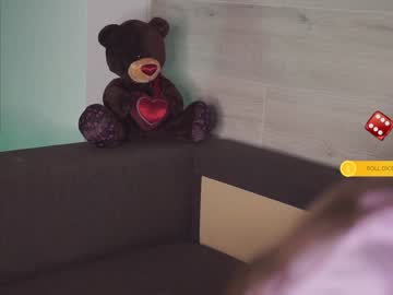 webcam girl hoolybunny live cam image #3142621