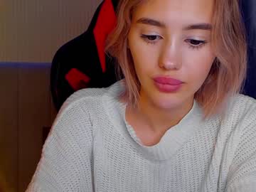webcam girl angella_kleee live cam image #3999871
