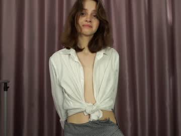 webcam girl min_burgerbb live cam image #9125543