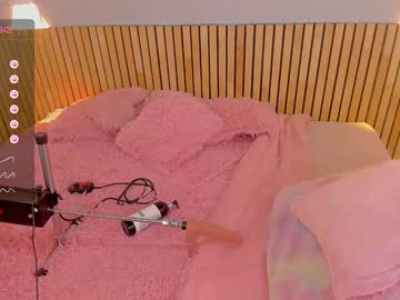 webcam girl little_effy18 live cam image #7538597