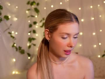 webcam girl april_blush live cam image #10149424