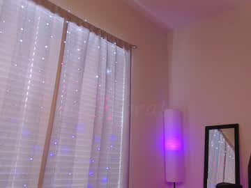 webcam girl petitebrat live cam image #6835947