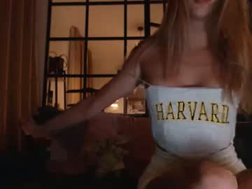 webcam girl bitter_moon live cam image #3384464