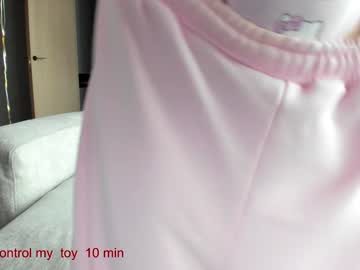 webcam girl carolinaherera live cam image #11013068