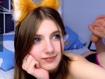 webcam girl cute_fox_girl live cam image #8747618