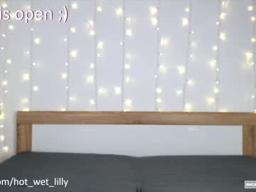 webcam girl hot_wet_lilly live cam image #6903192