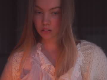 webcam girl bibi_it_is live cam image #6756592