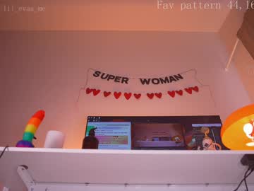webcam girl lil_eva live cam image #12107298