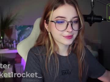 webcam girl pocketrocket_ live cam image #8218221