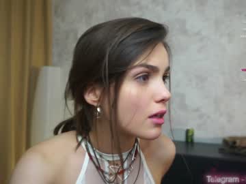 webcam couple emiliacourtney live cam image #7650839
