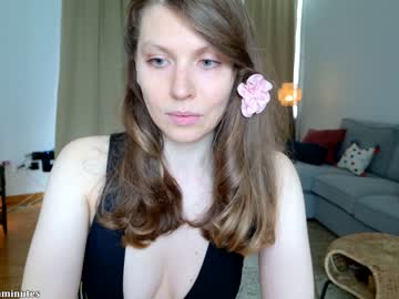 webcam girl giveyouelevenminutes live cam image #6873732