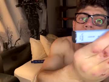 webcam man iblamedevan live cam image #8715285