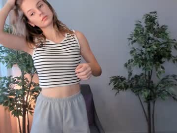 webcam girl kellanflowers live cam image #7130288