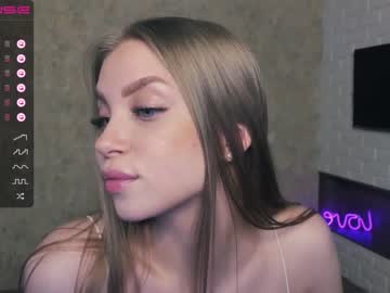 webcam girl lol1_lovelali live cam image #3471118
