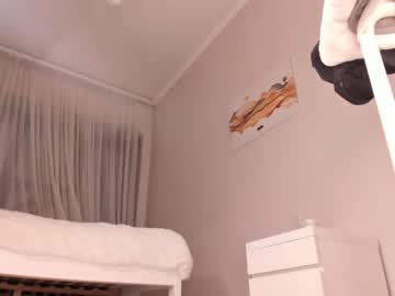 webcam girl jenny__lii live cam image #9728792