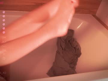 webcam girl xiawa_xo live cam image #8535243