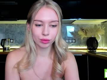 webcam girl aleksa_cutie live cam image #11128934