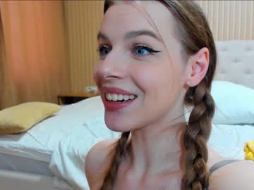 webcam couple mila_polly_and_forester live cam image #9342783