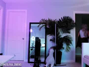 webcam girl oliviaowens live cam image #7078376