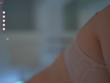 webcam girl floret_joy live cam image #7659383
