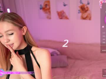 webcam girl avroramy live cam image #11527078