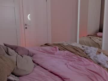 webcam girl gin_yoon live cam image #12529179