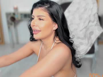 webcam girl moniqueeass live cam image #12714487