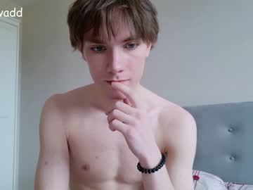 webcam man callmenineoneseven live cam image #9401367