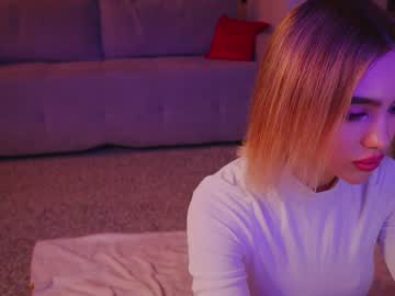 webcam girl angella_kleee live cam image #4143494