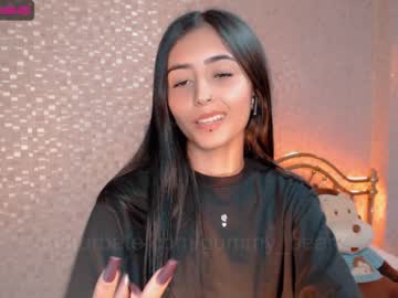 webcam girl gummy_bear7 live cam image #5197140