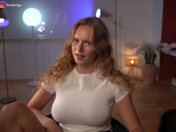 webcam girl chillwithkira live cam image #7162875