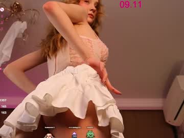 webcam girl lissa_meooow live cam image #10993445