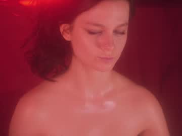 webcam girl lorienn live cam image #10771983