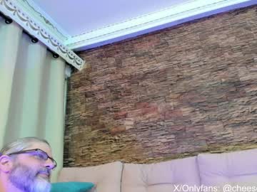 webcam couple cheeseburgerjesus live cam image #9673836