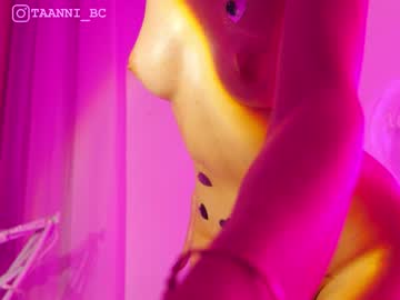 webcam girl taanni_bc live cam image #7347702