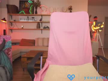 webcam tranny yourprettykate_ live cam image #10685786