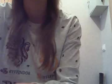 webcam girl kyliesweetyy live cam image #1127995