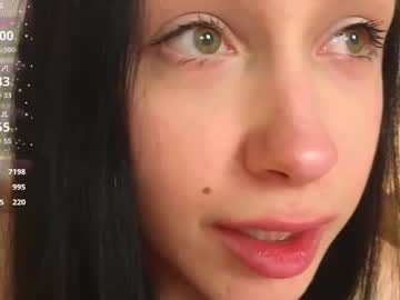 webcam girl aliceplaysss live cam image #11957251