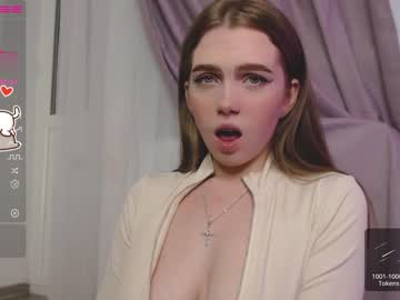 webcam girl small_blondee live cam image #4155691