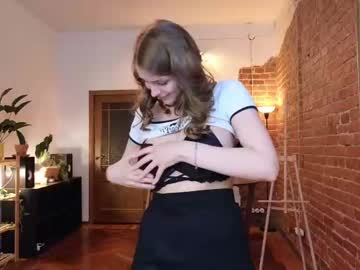 webcam girl artiprincess live cam image #9130169